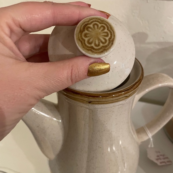 Vintage Crown Manor Desert Winds Coffee Pot - Picture 2 of 7